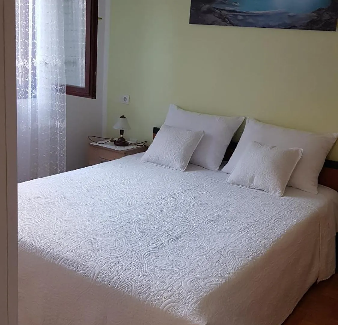 Apartments Danka Pula 0*,